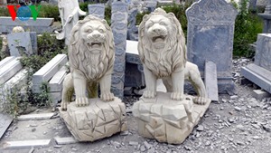 Hanoi displaces nearly 150 foreign-style stone lions out of monuments